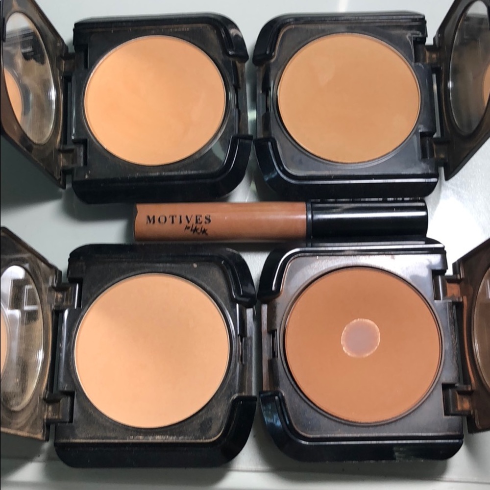 Motives for LaLa Dual Mineral Foundation